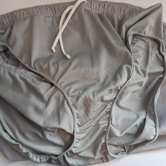 The North Face Men's Elevation Short Size XXL circular design - Picture 5 of 6